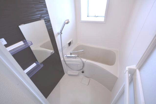 バス・シャワールーム　追い炊き機能付きバスでおすすめ！