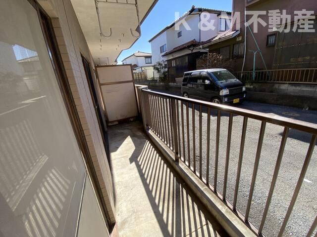 バルコニー　陽当たり良好なバルコニーです