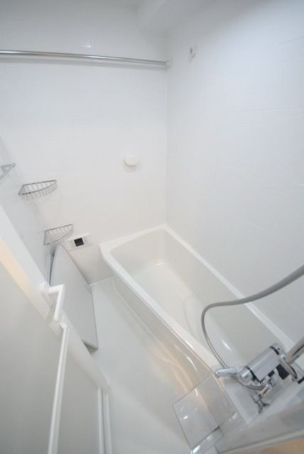 バス・シャワールーム　★清潔感のあるお風呂です★