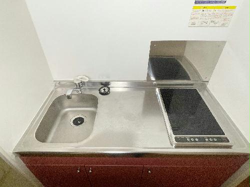 キッチン　電気コンロ設置済み（仕様は異なる場合があります）