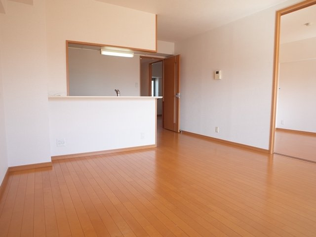 居室・リビング　ゆったり過ごせる居間です