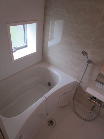 バス・シャワールーム　★窓のあるバスルーム★