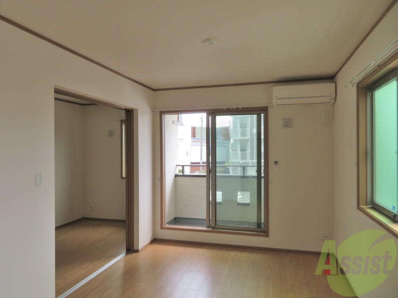 居室・リビング　広くてキレイなＬＤＫが広がっていて、充実した生活が送れそう。