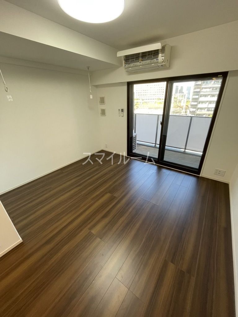 居室・リビング　別部屋参考写真となります。