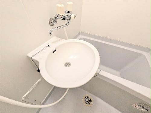 洗面設備　設備・仕様は号室により異なる為、現況を優先致します。