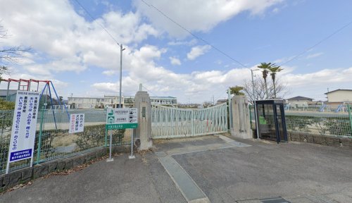 小学校　一宮市立木曽川西小学校（小学校）まで937m