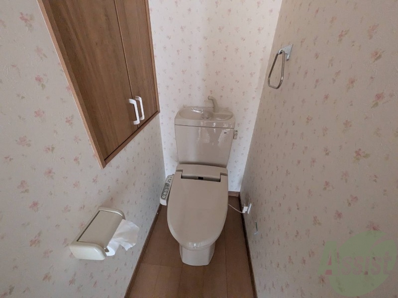 トイレ　トイレはウォシュレット付きです。シャワートイレは嬉しいですね