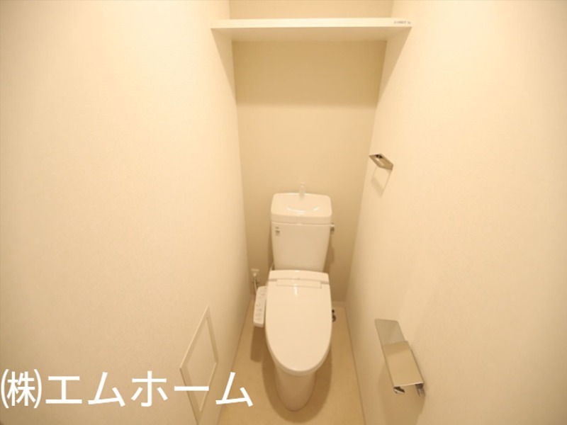 トイレ　温水洗浄便座付トイレ