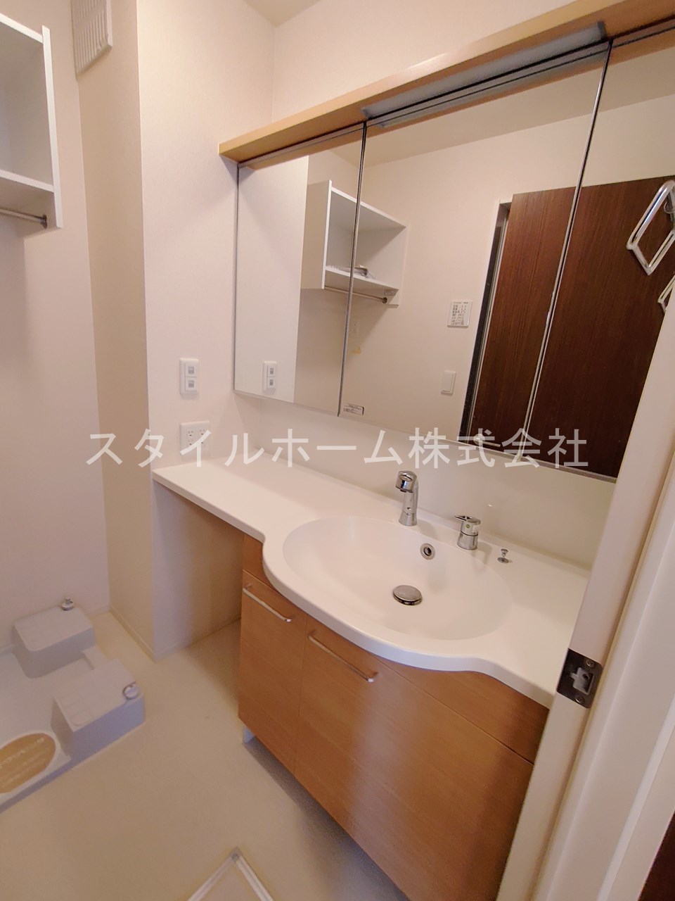 洗面設備　別部屋写真です。