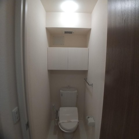 トイレ　別部屋写真です。