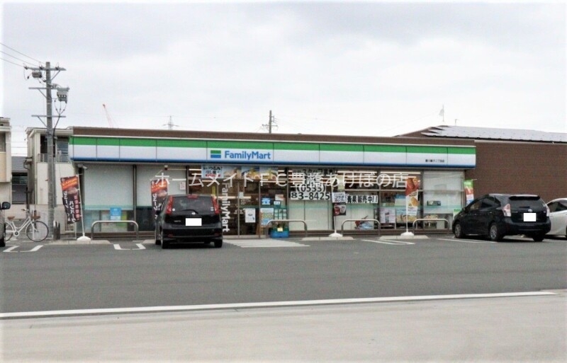 コンビニ　ファミリーマート豊川蔵子二丁目店（コンビニ）まで254m