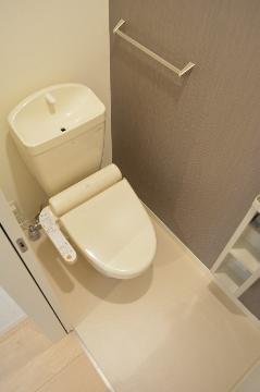 シャーメゾン郡家 C棟のトイレ写真