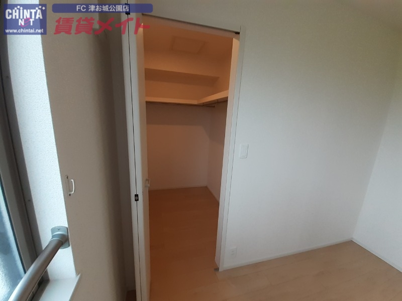 収納　同型反転写真です。