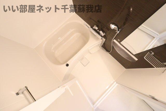 バス・シャワールーム　落ち着いた空間のお風呂です