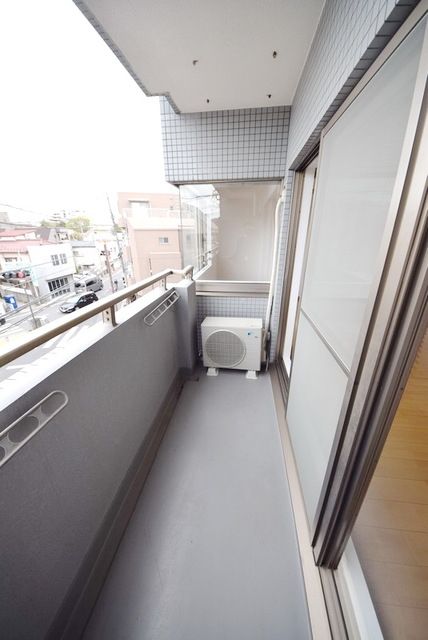 バルコニー　★目の前に高い建物がなく日当たり良好です★