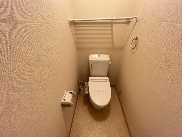 トイレ　ゆったりとした空間のトイレです