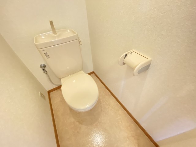 トイレ　同型モデル