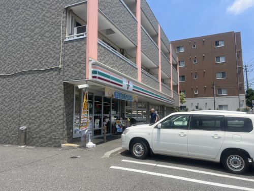 コンビニ　セブンイレブン 柏松葉町1丁目店（コンビニ）まで645m