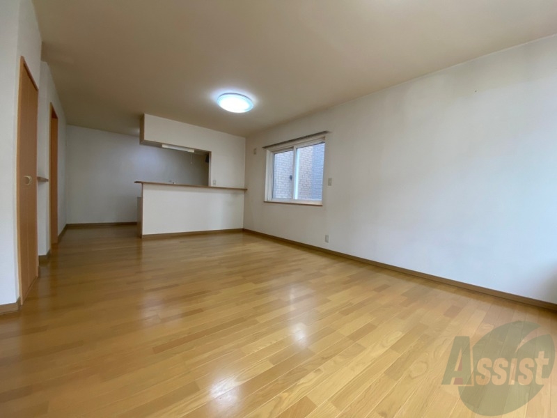 居室・リビング　広くてキレイなお部屋が広がっていて、充実した生活が送れそう。