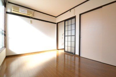 居室・リビング　♪お部屋はフローリング♪