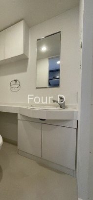 洗面設備　《見学予約受付中》九段下駅徒歩１分のハイグレードマンション！