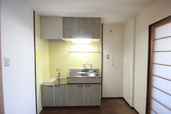 キッチン　※別部屋の写真です