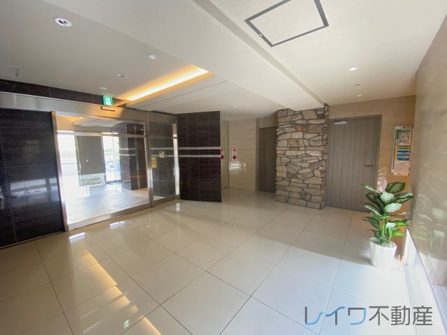 ロビー　毎日通るエントランスはこのようになっています
