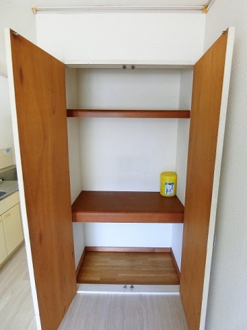 収納　洋室7.4帖のお部屋にある収納スペースです！お部屋がすっきり