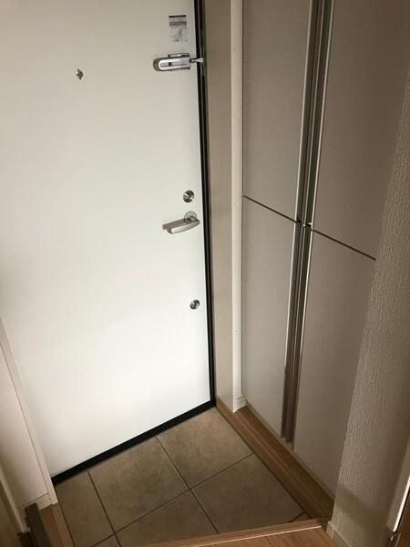 玄関　シンプルで使いやすい玄関です