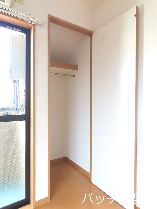 収納　画像は同型タイプの為、現状を優先致します。