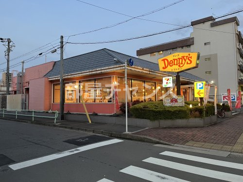 飲食店　デニーズ松原店（飲食店）まで379m