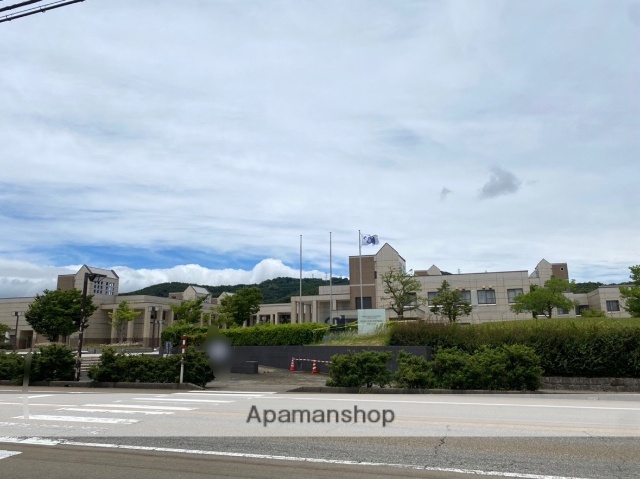 大学・短大　富山大学高岡キャンパス（大学・短大）まで1337m