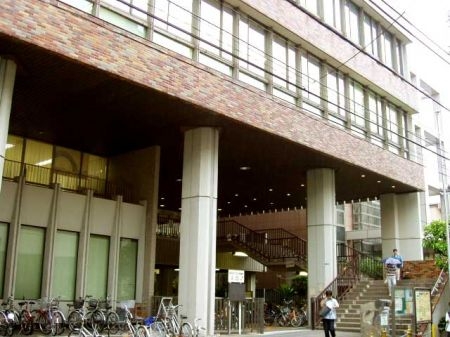 その他　新宿区立中央図書館（その他）まで954m