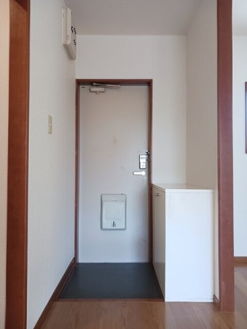玄関　明るい玄関です