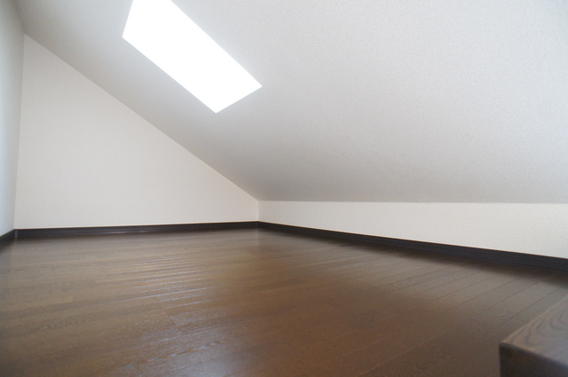 その他　広々ロフト収納付で室内を広くご活用いただけます！