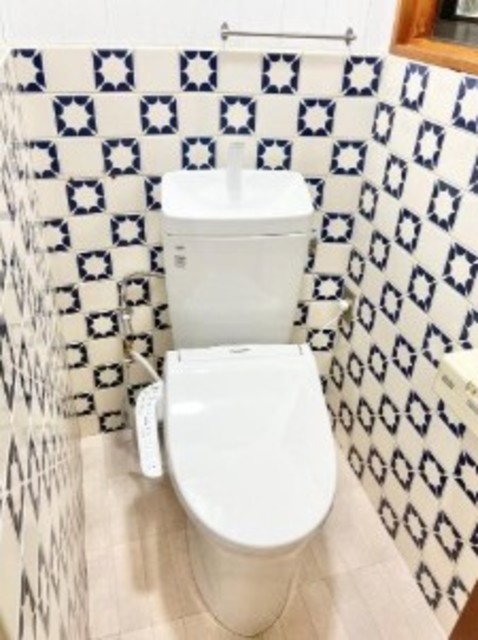 鈴蘭台東町戸建のトイレ写真
