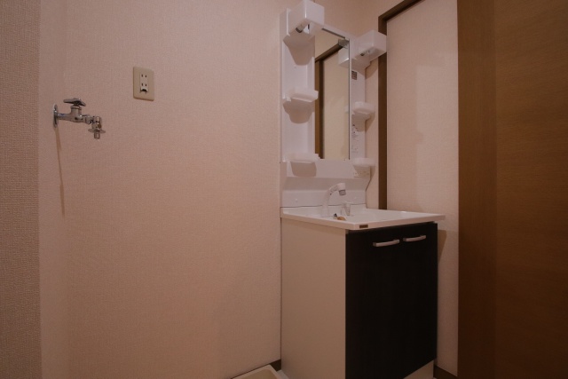 洗面設備　※他のお部屋の参考写真です
