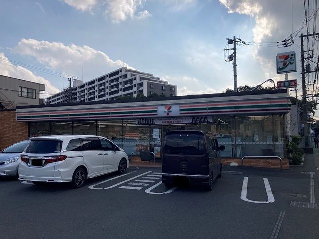 コンビニ　セブンイレブン鎌倉岩瀬店（コンビニ）まで38m