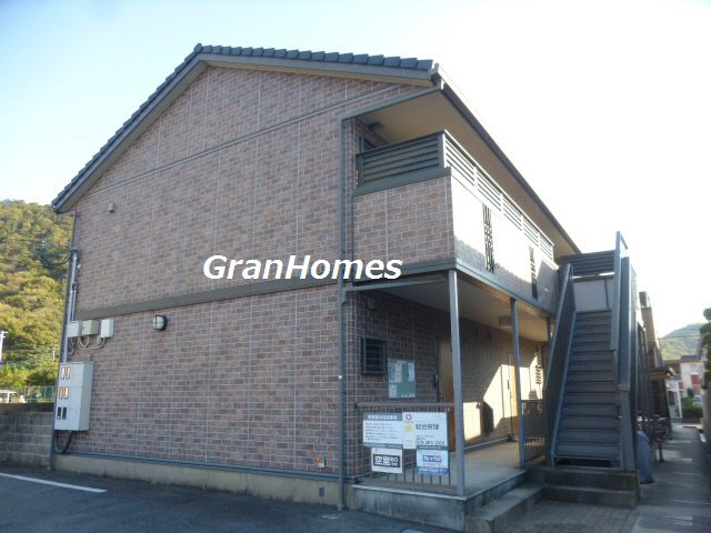 建物外観　グランフォートＢ棟