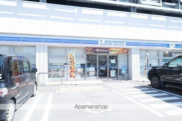 コンビニ　ローソン（コンビニ）まで309m