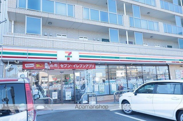 コンビニ　セブンイレブン（コンビニ）まで347m