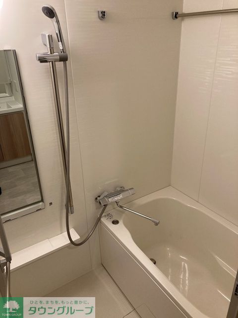バス・シャワールーム　※写真は同タイプ住戸です。