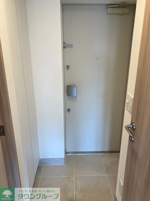 玄関　※写真は同タイプ住戸です。