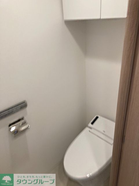 トイレ　※写真は同タイプ住戸です。