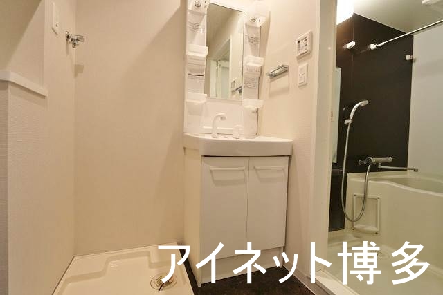 洗面設備　朝の支度はこちらでどうぞ