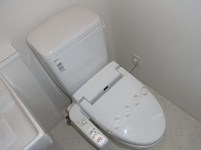 トイレ　☆温水洗浄便座☆