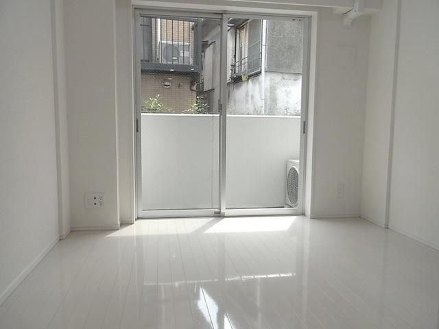 居室・リビング　☆明るいお部屋☆
