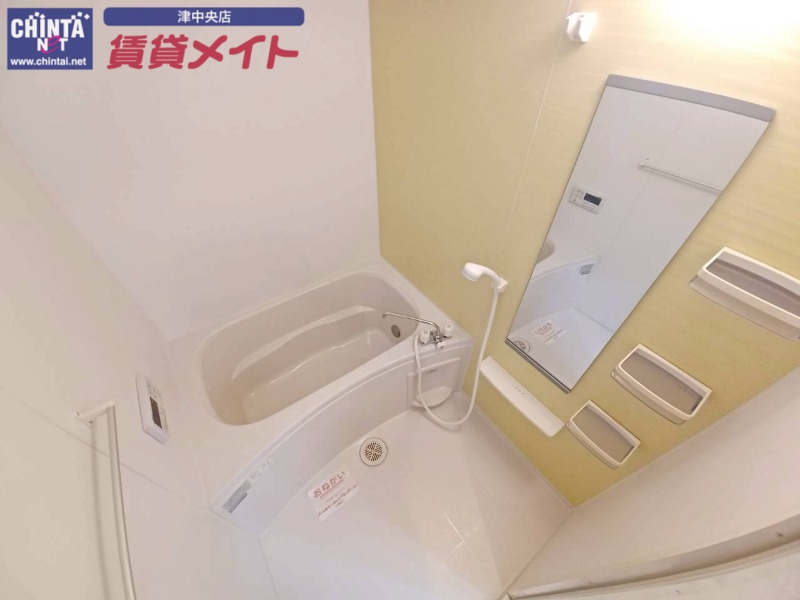 バス・シャワールーム　同型参考写真