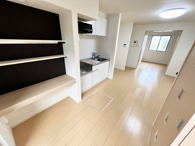 居室・リビング　※画像と反転タイプのお部屋です
