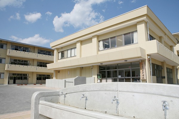 中学校　いわき市立泉中学校（中学校）まで1358m